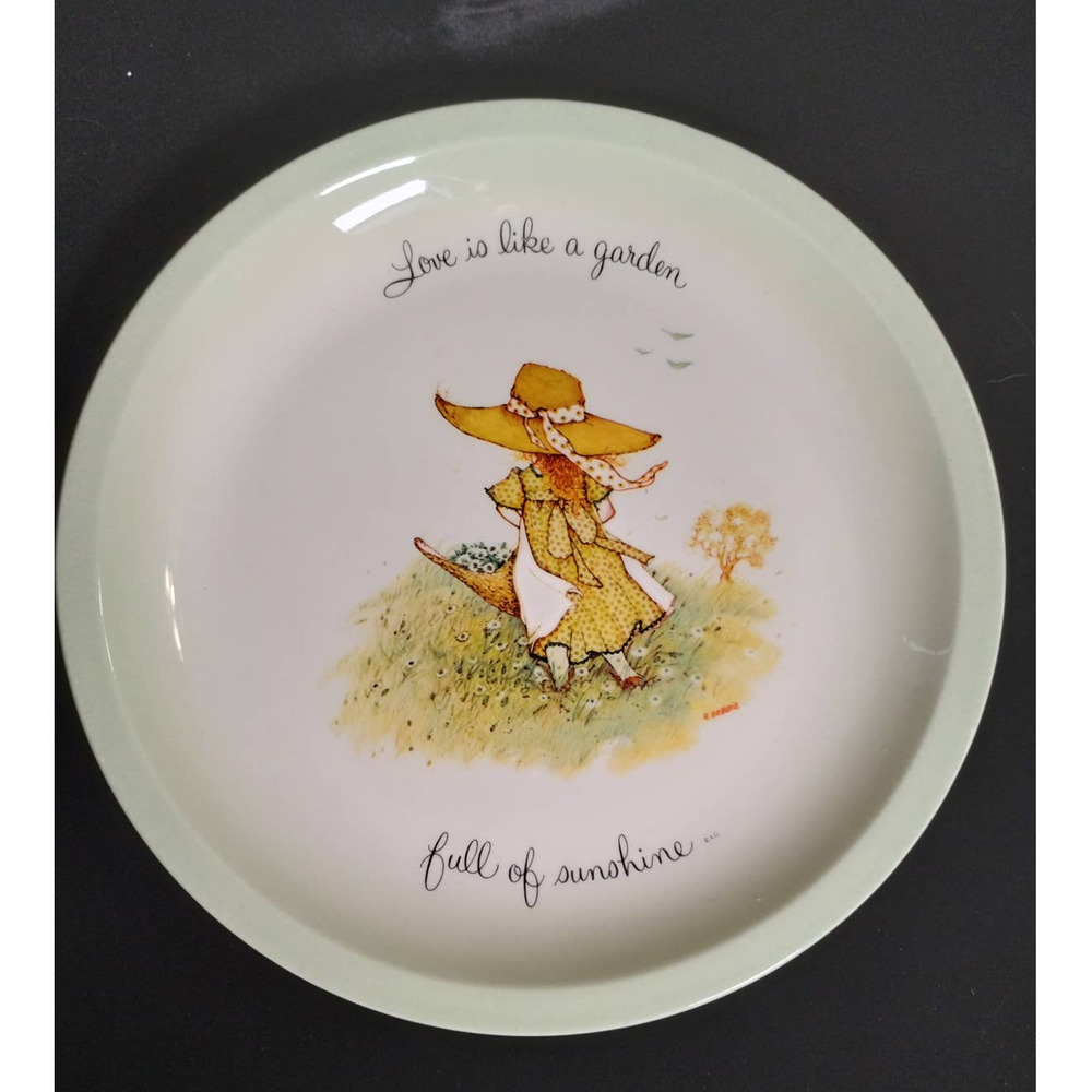 Holly Hobby Collector Plate, 1972, Girl with Flowers, White and Green
